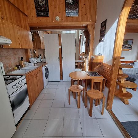 Little Cozy Apartman Miskolc Bagian luar foto