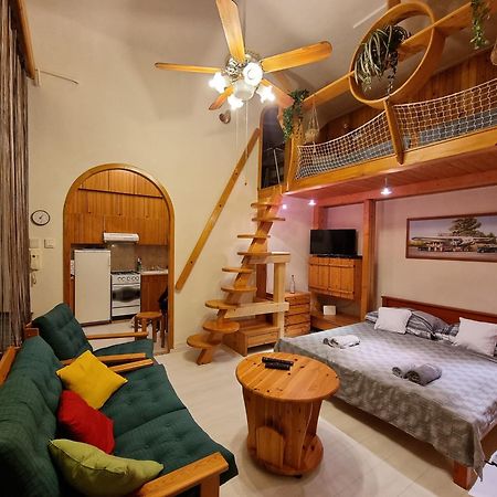 Little Cozy Apartman Miskolc Bagian luar foto