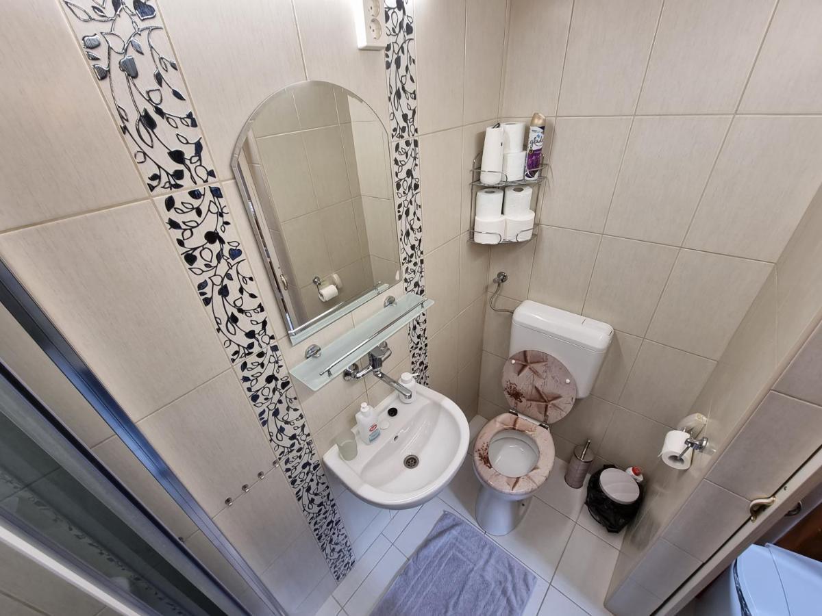 Little Cozy Apartman Miskolc Bagian luar foto