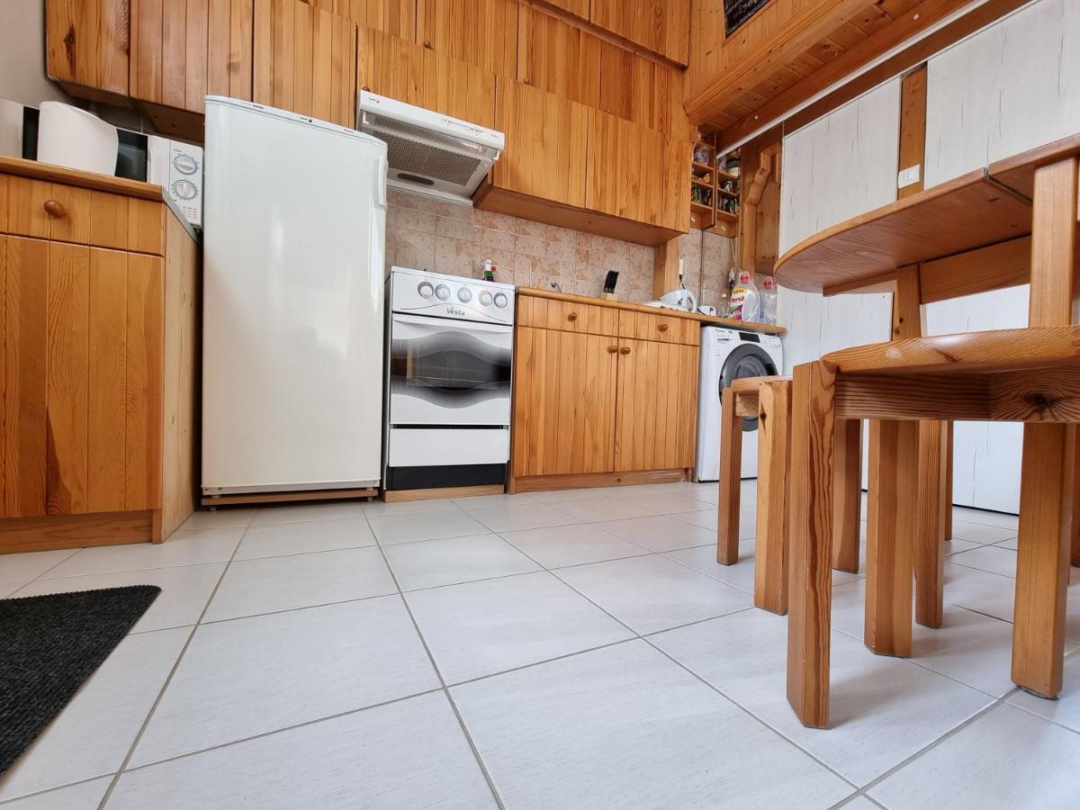 Little Cozy Apartman Miskolc Bagian luar foto