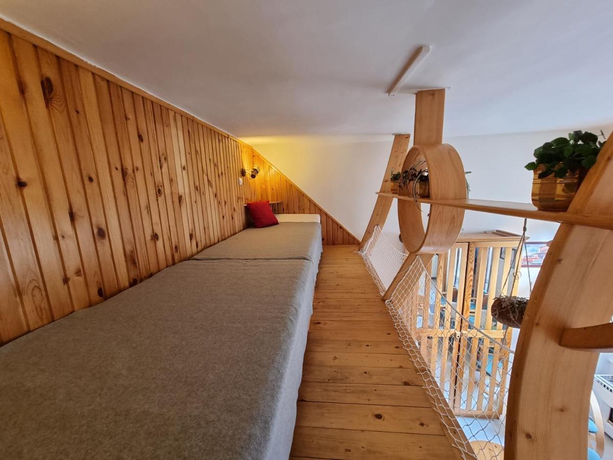 Little Cozy Apartman Miskolc Bagian luar foto