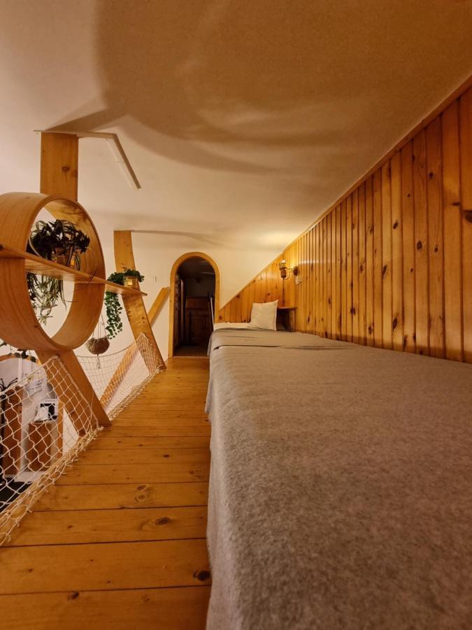 Little Cozy Apartman Miskolc Bagian luar foto