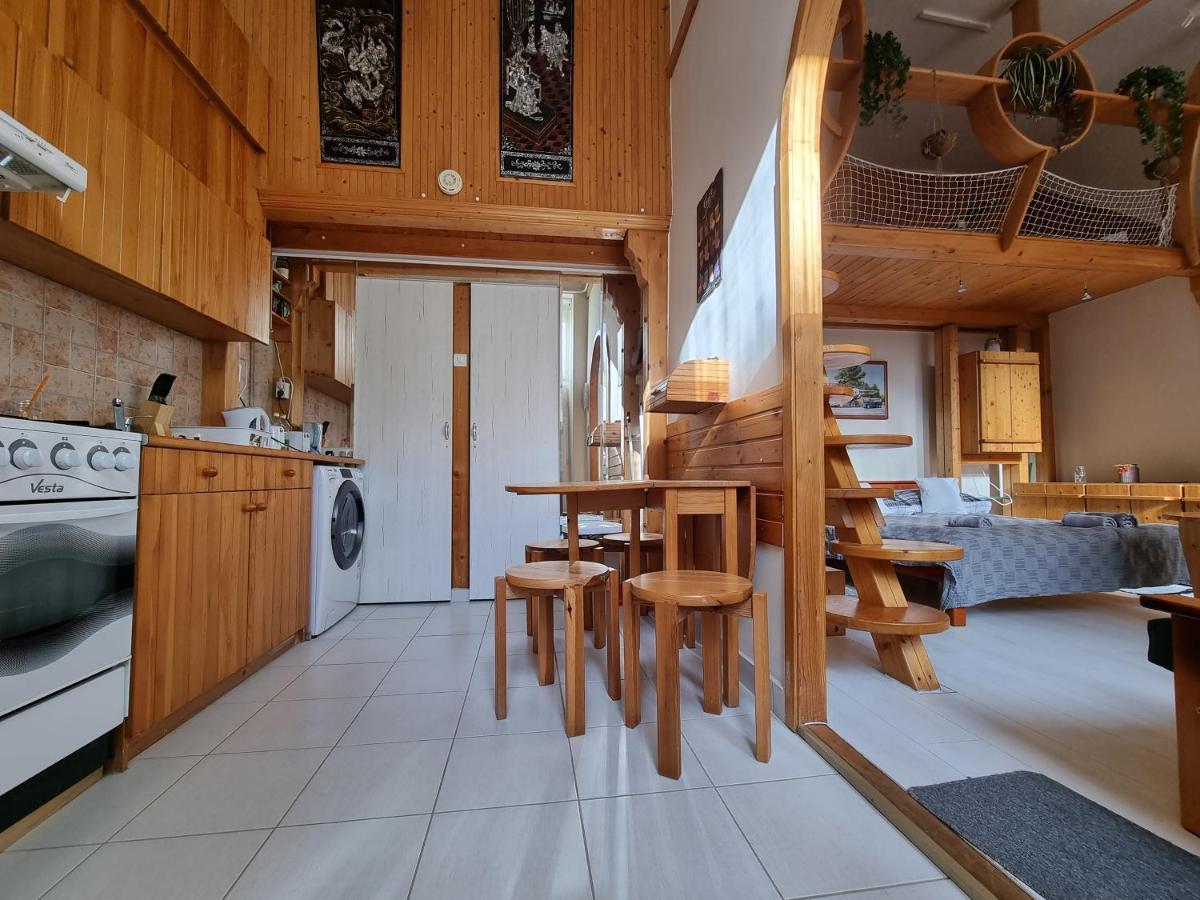 Little Cozy Apartman Miskolc Bagian luar foto