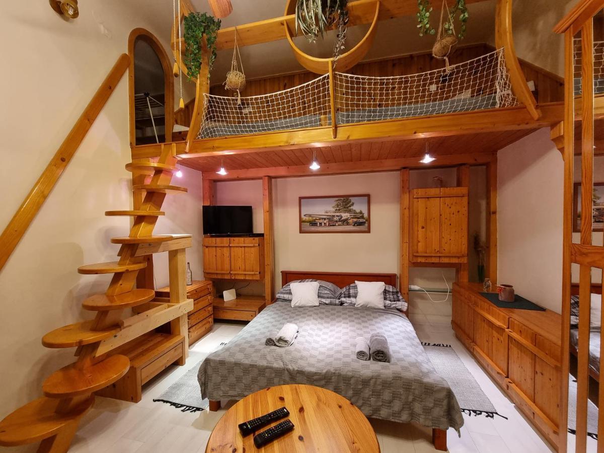 Little Cozy Apartman Miskolc Bagian luar foto