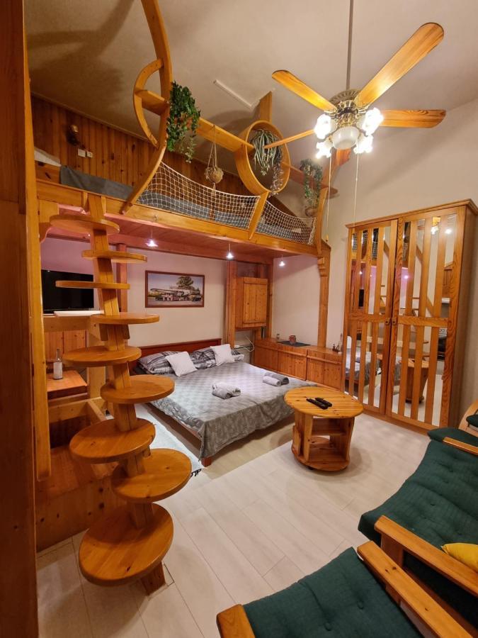 Little Cozy Apartman Miskolc Bagian luar foto