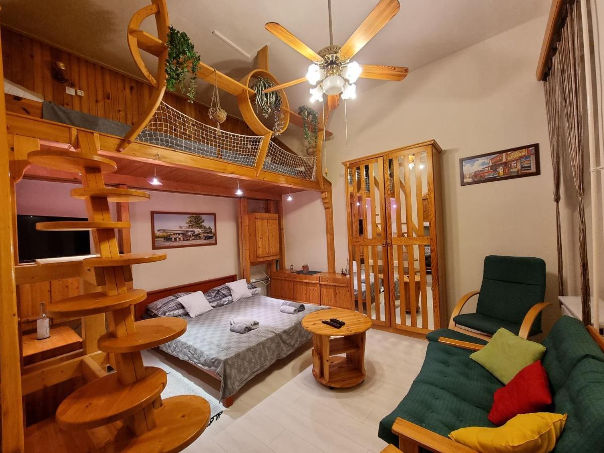 Little Cozy Apartman Miskolc Bagian luar foto