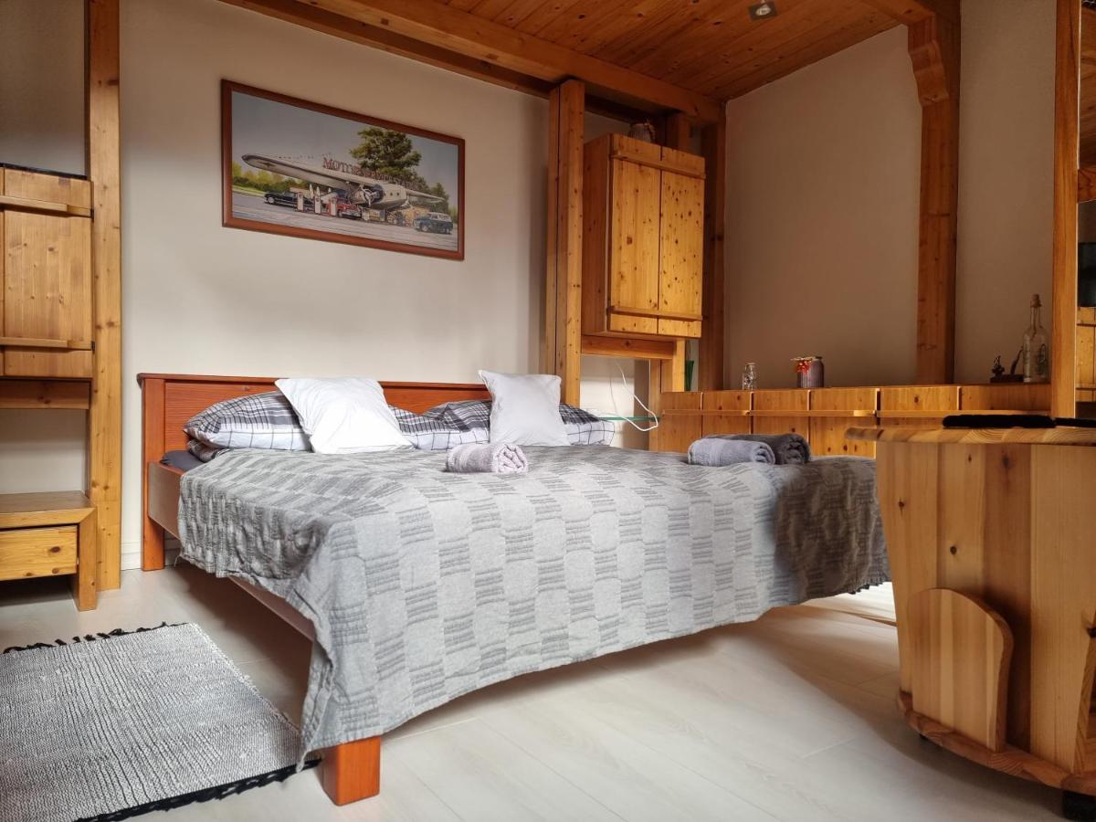 Little Cozy Apartman Miskolc Bagian luar foto